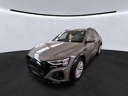 Chronosgrau metallic Gebraucht 2024 Audi e-tron Sportback Comfort SUV | 65.915 €