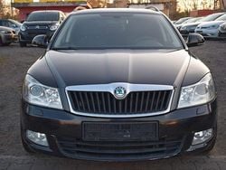 Schwarz Gebraucht 2013 Skoda Octavia Ambition Kombi | 4.299 € (Guter Preis)