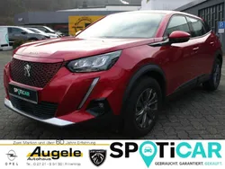 Dunkelrot Gebraucht 2021 Peugeot e-2008 Active SUV | 17.450 € (Guter Preis)