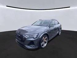 Daytonagrau perleffekt Gebraucht 2022 Audi e-tron Sportback Ambiente SUV | 47.845 € (Fairer Preis)