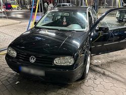 Schwarz Gebraucht 2003 VW Golf IV Edition Kleinwagen | 999 € (Superpreis)