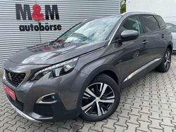 Grau metallic Gebraucht 2019 Peugeot 5008 Allure Van / Kleinbus | 31.900 € (Teuer)