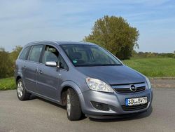 Silber Gebraucht 2008 Opel Zafira Van / Kleinbus | 3.000 €