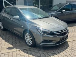 Grau Gebraucht 2018 Opel Astra Edition Limousine | 10.900 € (Fairer Preis)