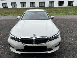 Weiß Gebraucht 2022 BMW 320e Advantage Kombi | 28.000 € (Fairer Preis)