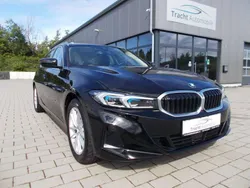 Schwarz ii/bonnet fluid black Gebraucht 2024 BMW 320 Kombi | 33.800 € (Fairer Preis)