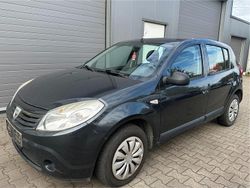 Grau Gebraucht 2008 Dacia Sandero Kleinwagen | 599 € (Guter Preis)
