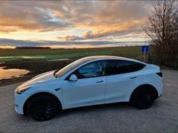 Weiß Gebraucht 2022 Tesla Model Y Performance SUV | 44.100 € (Fairer Preis)