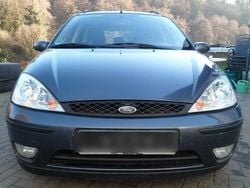 Grau Gebraucht 2004 Ford Focus Futura Kombi | 750 € (Superpreis)