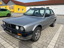 Grau Gebraucht 1988 BMW 318 Limousine | 9.500 €