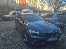 Grau Gebraucht 2018 BMW 116 Sport Line Kleinwagen | 12.500 € (Fairer Preis)