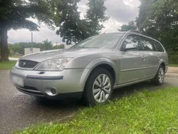 Silber Gebraucht 2001 Ford Mondeo Ghia Kombi | 650 € (Fairer Preis)