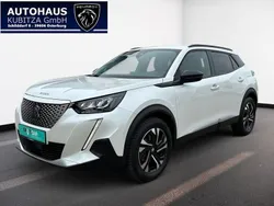 Weiß Gebraucht 2022 Peugeot e-2008 Allure SUV | 19.450 € (Guter Preis)