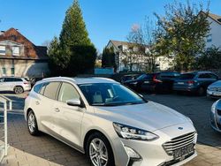 Silber Gebraucht 2021 Ford Focus Cool & Connect Limousine | 15.900 € (Guter Preis)