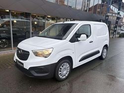 Jade weiß Gebraucht 2021 Opel Combo Edition Van / Kleinbus | 14.450 € (Fairer Preis)
