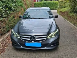 Grau Gebraucht 2015 Mercedes E220 Limousine | 17.900 € (Fairer Preis)