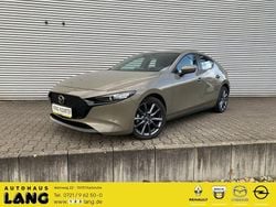 Zircon sand Gebraucht 2024 Mazda 3 Exclusive-Line Limousine | 29.990 € (Etwas zu teuer)