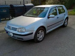 Silber Gebraucht 2002 VW Golf IV Limousine | 5.000 €