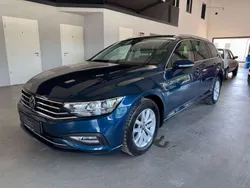 Aquamarinblau Gebraucht 2023 VW Passat Kombi | 25.450 € (Guter Preis)