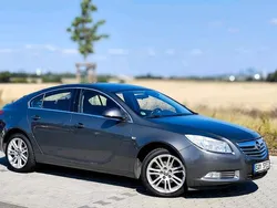 Grau Gebraucht 2010 Opel Insignia Selection Limousine | 5.999 € (Fairer Preis)