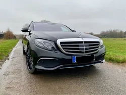 Schwarz Gebraucht 2017 Mercedes E220 Exclusive Kombi | 20.400 € (Fairer Preis)