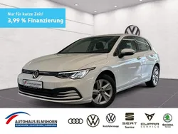 Pure white Gebraucht 2020 VW Golf VIII Life Limousine | 17.880 € (Fairer Preis)