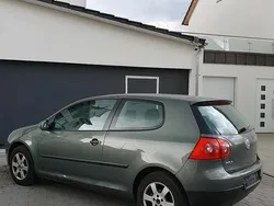Grau Gebraucht 2004 VW Golf V Kleinwagen | 2.299 € (Fairer Preis)