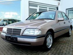 Beige Gebraucht 1994 Mercedes C180 Limousine | 9.990 €