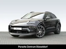 Tiefschwarzmetallic Gebraucht 2024 Porsche Macan SUV | 83.890 € (Guter Preis)