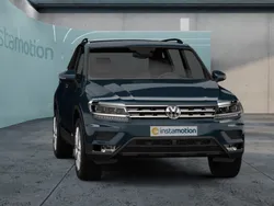 Blau Gebraucht 2022 VW Tiguan Life SUV | 24.364 € (Fairer Preis)