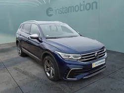 Blau Gebraucht 2024 VW Tiguan Allspace R-line SUV | 48.180 € (Fairer Preis)