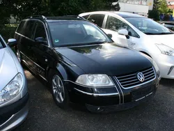 Black magic pearlescent (metallic) Gebraucht 2003 VW Passat Trendline Kombi | 1.990 € (Guter Preis)
