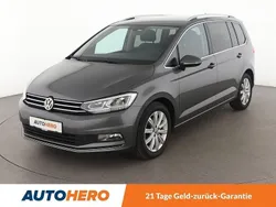 Grau Gebraucht 2016 VW Touran Highline Van / Kleinbus | 18.820 € (Fairer Preis)