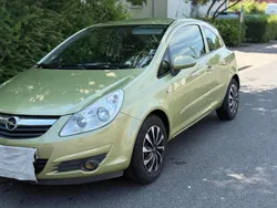 Grün Gebraucht 2007 Opel Corsa Limousine | 2.300 €