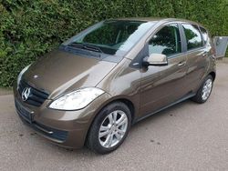 Braun Gebraucht 2011 Mercedes A160 Limousine | 2.590 € (Superpreis)