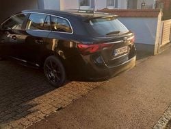 Schwarz Gebraucht 2018 Toyota Avensis Team Kombi | 12.500 € (Fairer Preis)
