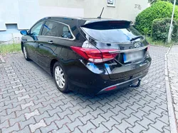 Schwarz Gebraucht 2016 Hyundai i40 Kombi | 7.300 € (Superpreis)