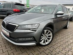 Grau Gebraucht 2022 Skoda Superb Scout 4x4 Kombi | 26.290 € (Guter Preis)