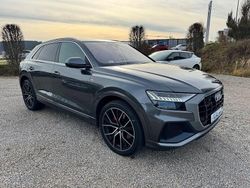 Grau Gebraucht 2020 Audi Q8 S-Line SUV | 58.990 € (Etwas zu teuer)