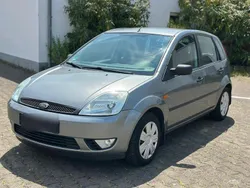 Grau Gebraucht 2002 Ford Fiesta Kleinwagen | 2.399 € (Fairer Preis)