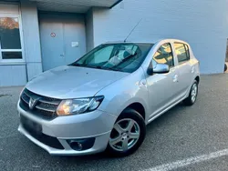 Silber Gebraucht 2014 Dacia Sandero Kleinwagen | 3.999 €