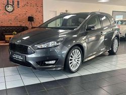Grau Gebraucht 2018 Ford Focus ST-Line Kombi | 12.790 € (Fairer Preis)