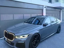 Grau Gebraucht 2019 BMW 750 Luxury Line Limousine | 52.400 €