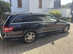 Schwarz Gebraucht 2010 Mercedes E350 Avantgarde Kombi | 15.999 € (Teuer)