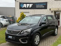 Schwarz Gebraucht 2019 Peugeot 5008 Active Van / Kleinbus | 16.990 € (Fairer Preis)