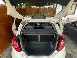 Weiß Gebraucht 2010 Ford Ka Trend Kleinwagen | 2.500 € (Fairer Preis)