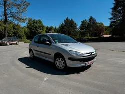 Silber Gebraucht 2006 Peugeot 206 Kleinwagen | 1.400 €