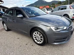Grau Gebraucht 2016 Audi A3 Sportback Attraction Limousine | 13.699 € (Fairer Preis)