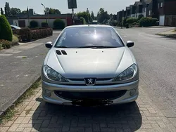 Silber Gebraucht 2005 Peugeot 206 CC Cabrio | 1.400 €