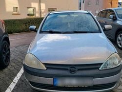 Silber Gebraucht 2002 Opel Corsa Kleinwagen | 400 €
